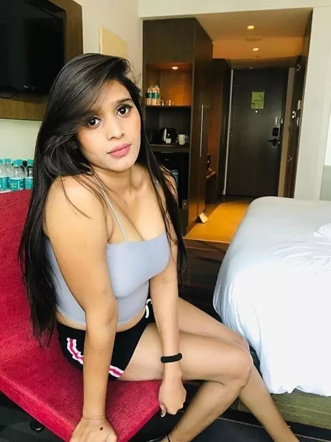 कॉल गर्ल्स सर्विस देसाई विलेज